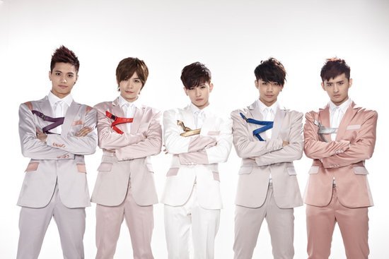  p>至上励合(top combine),中国内地男子流行演唱组合,现以 a target=