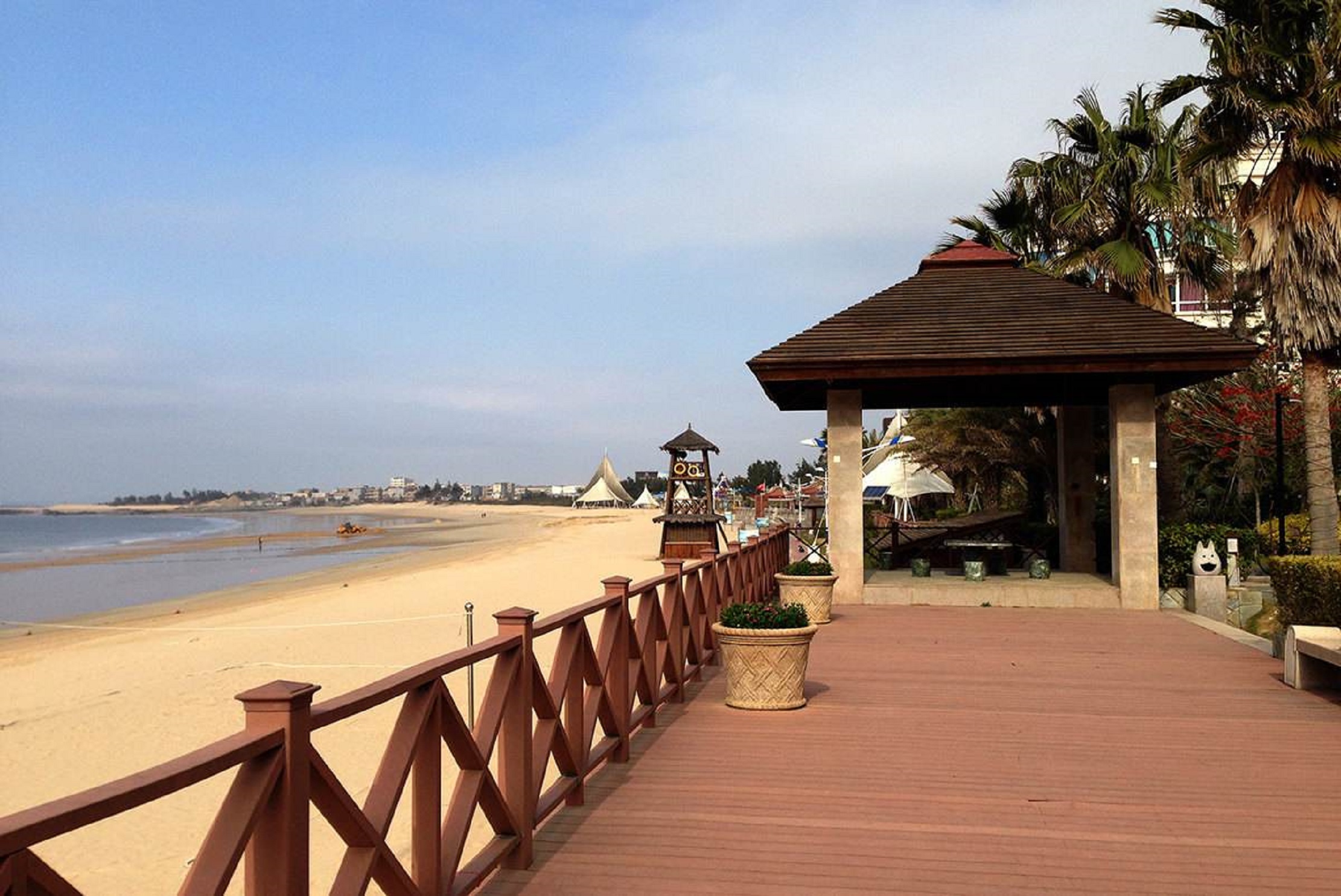  p>西沙湾是福建省泉州市惠安县 a target="_blank" href="/item/崇武