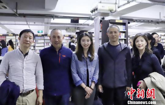 “90后”作家杨好新作：新锐讲述当代留学生的海外悬疑之旅_百科TA说