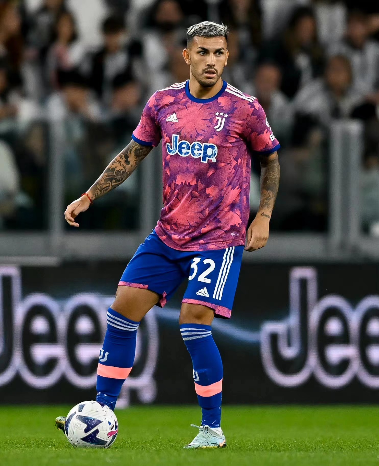 莱安德罗·帕雷德斯