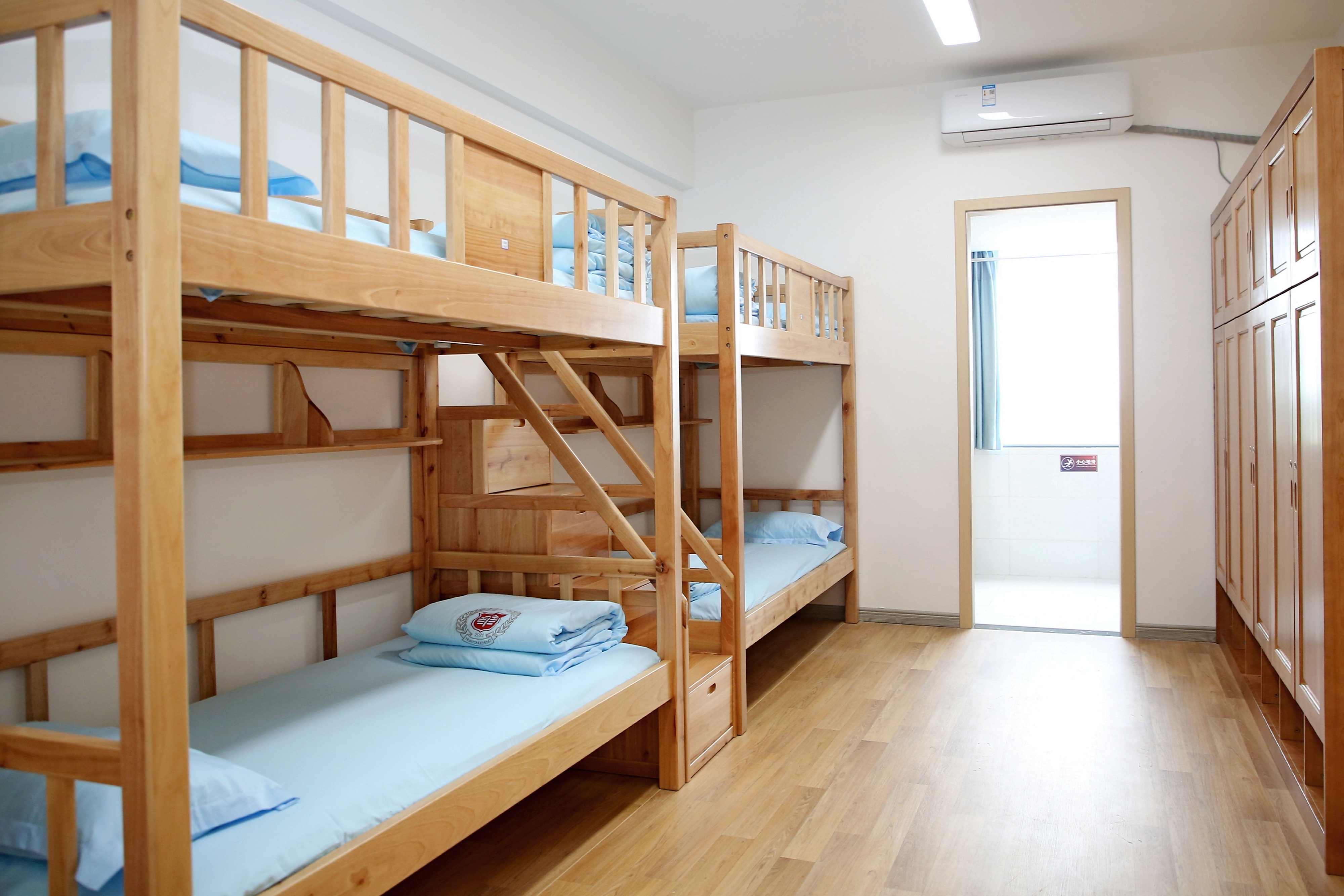 成都市郫都区华爱学校