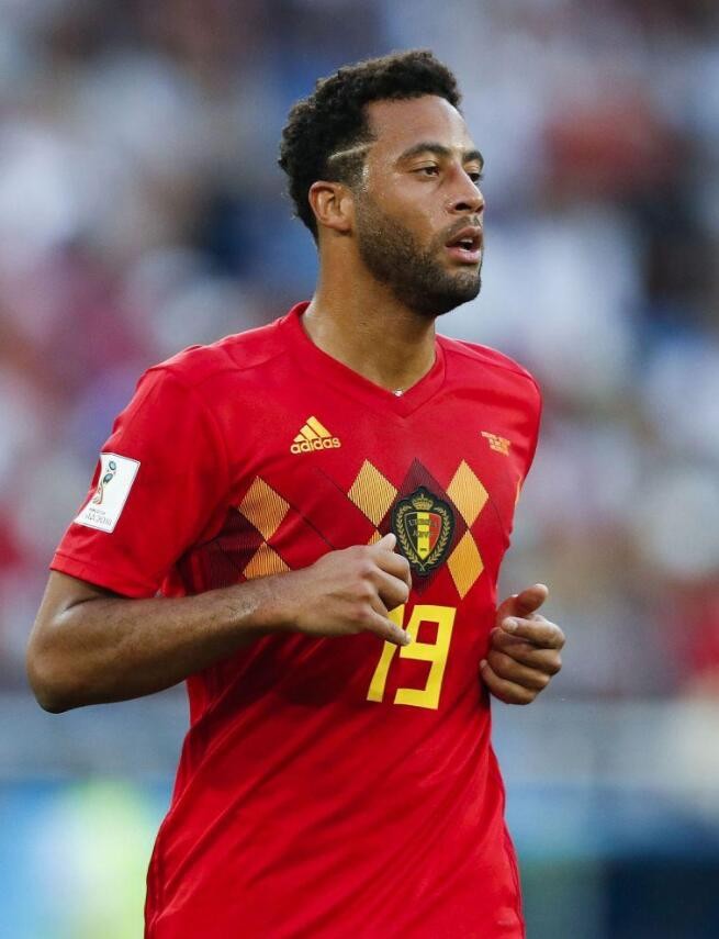  p>穆萨·登贝莱(mousa dembélé),全名穆萨·西迪·亚亚·登贝莱