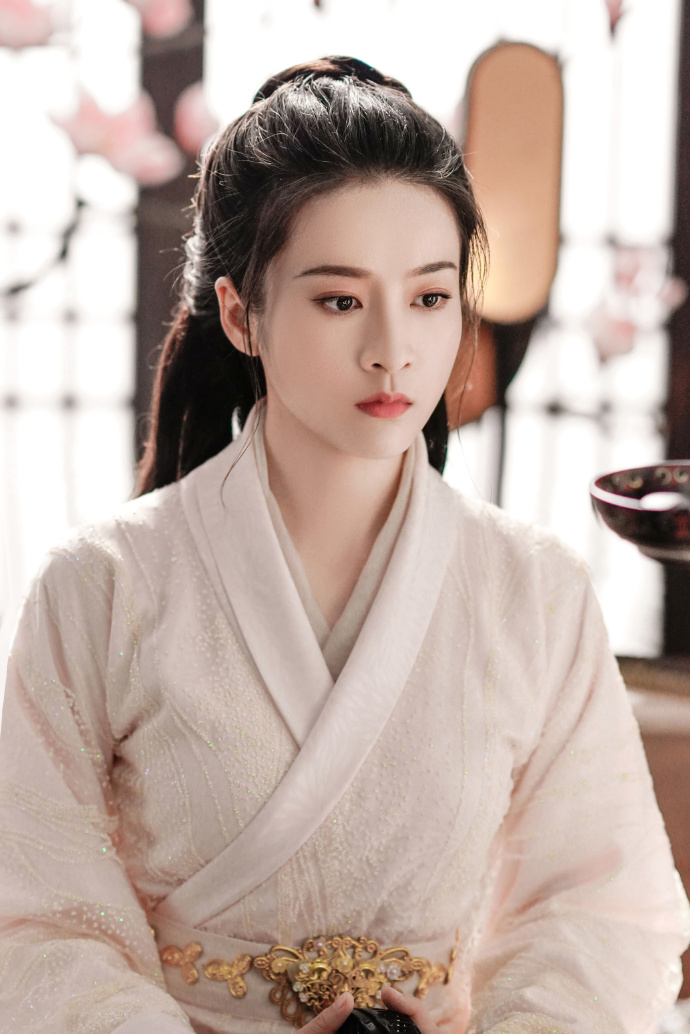  p data-id="gnbhupdklc">容乐,2018年 a targ