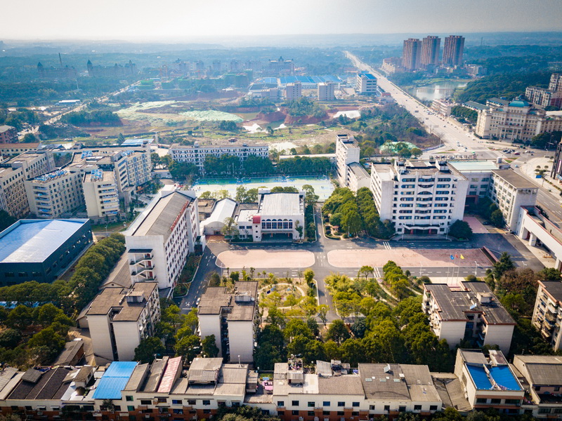  p>湖南信息职业技术学院(hunan college of information)坐落于 a