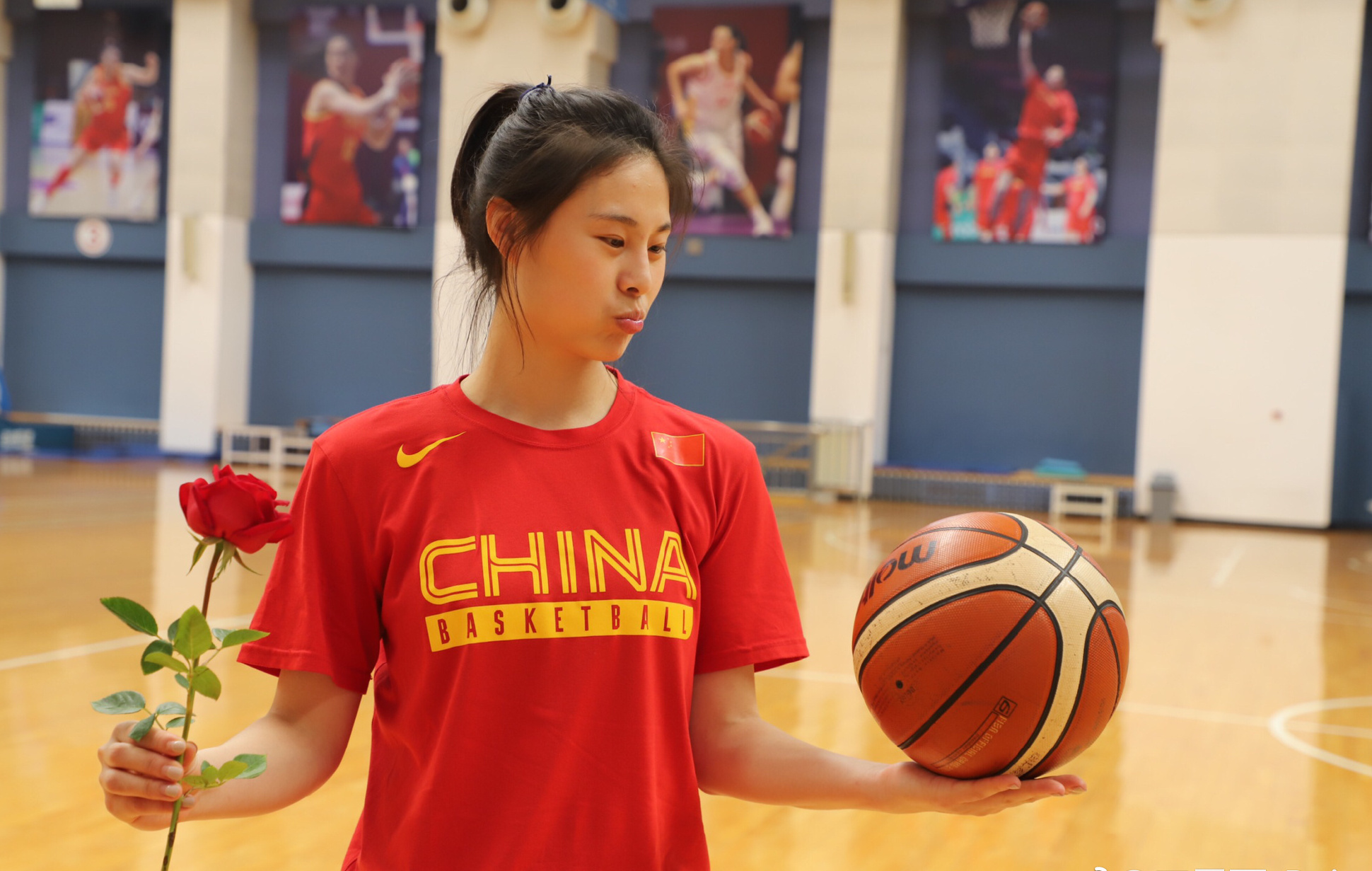 王思雨,1995年10月16日出生于 a target="_blank" href="/item/山东省