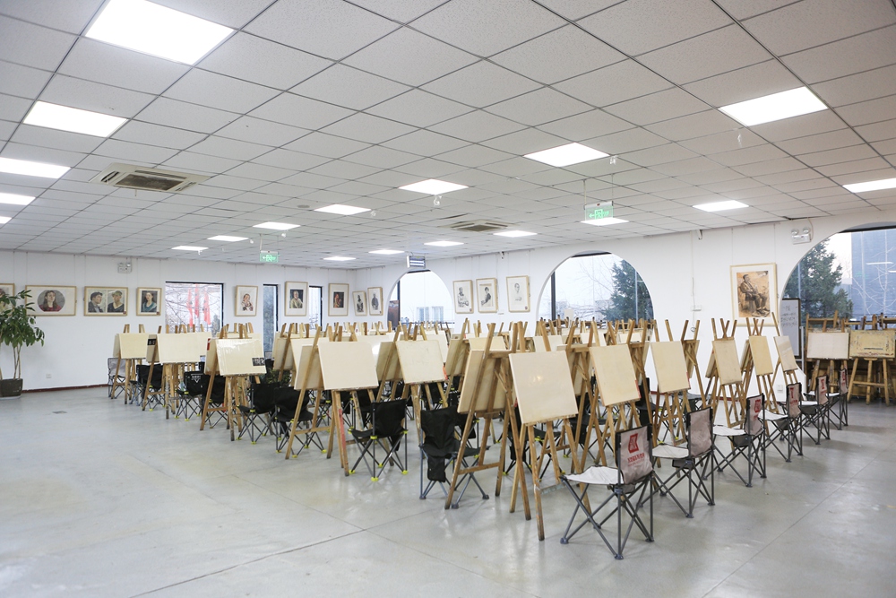  p>华卿画室隶位于北京市通州区宋庄镇佰富苑18号,属于 a target="