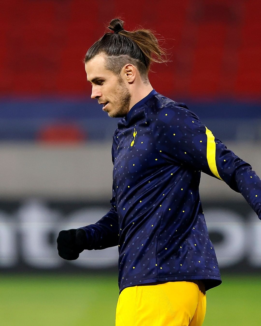  p>加雷思·贝尔 i>(gareth bale) /i>,全名加雷思·弗兰克·贝尔