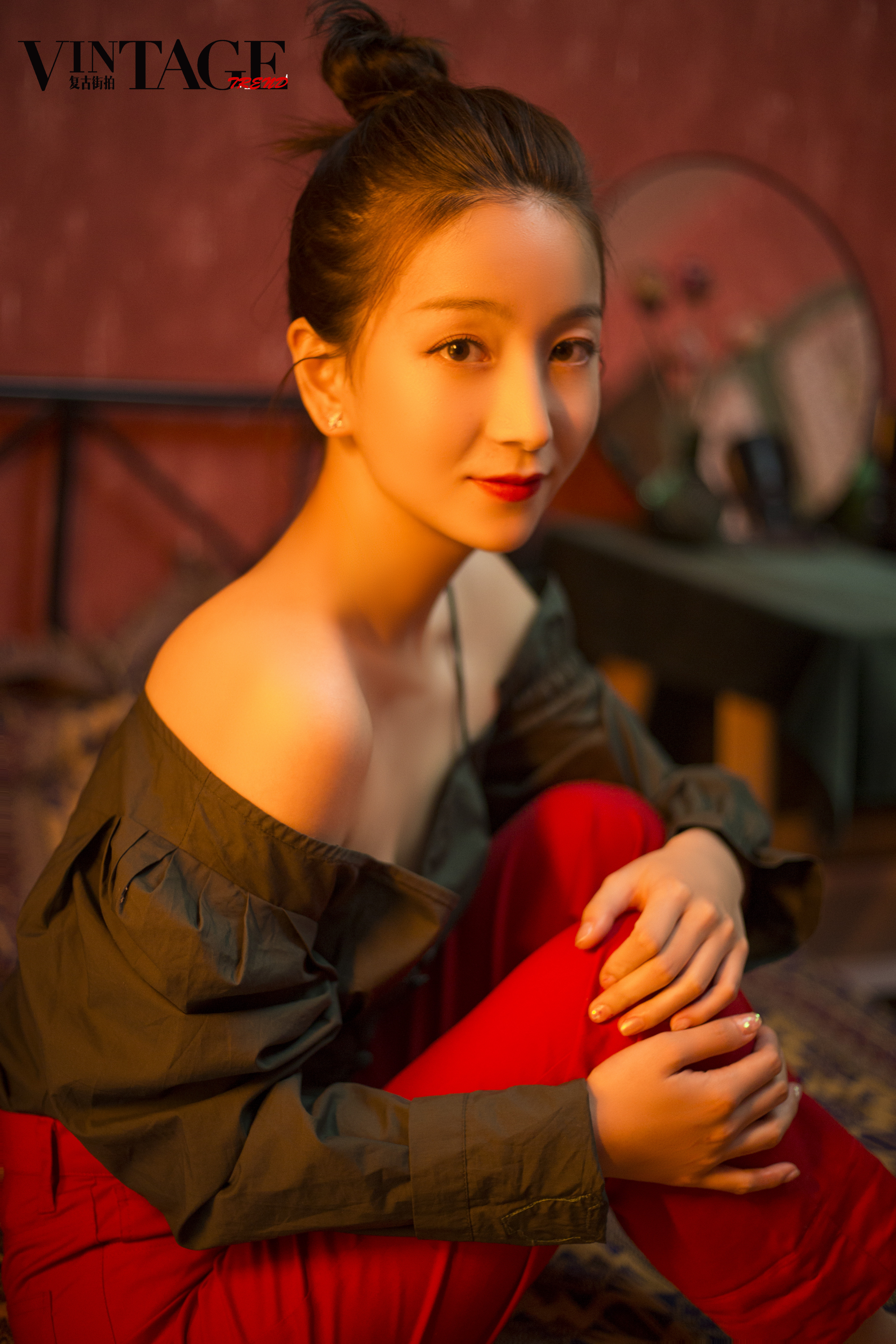  p data-id="gncn40whdj">卢佳,出生于湖南省,中国内地影视女演员