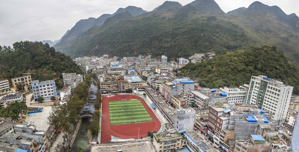  p>那坡县,隶属广西壮族自治区百色市,位于广西壮族自治区西南部,地跨