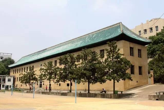 信义校会建筑群,位于湖南省<a target="