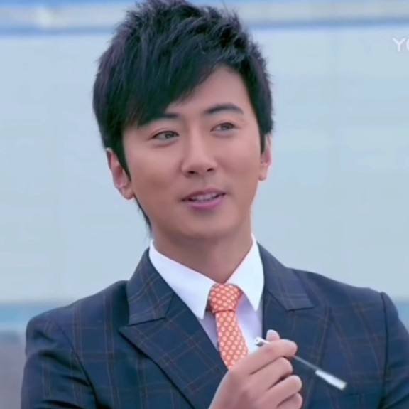 四海养大的,妻子是 a target="_blank" href="/item/白尚武/5686945"