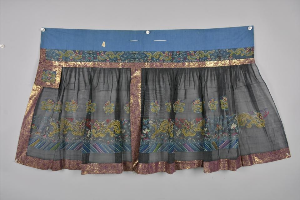 清黑纱挑龙纹镶金云边朝裙