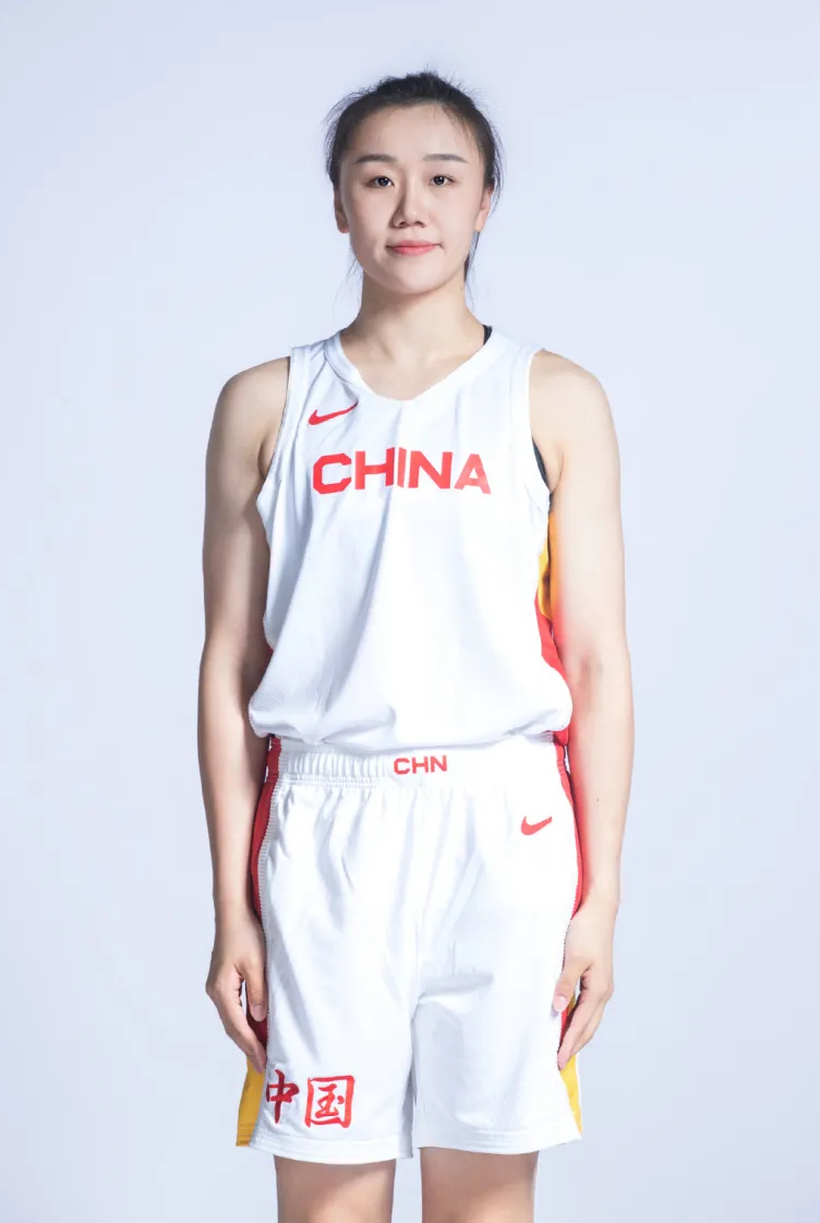 p data-id="gnvfeex6lh">贾赛琪,山东青岛人,女篮运动员,司职前锋,现