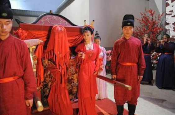 古代出嫁八抬大轿的那些规矩_百科TA说