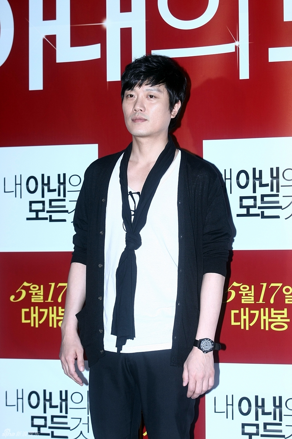  p>朴熙顺(         ),1970年2月13日出生于韩国,韩国男演员,毕业于 a