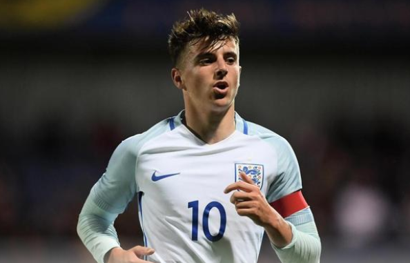 芒特(mason mount),1999年1月10日出生于英国朴茨茅斯市,英格兰职业