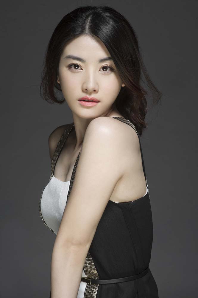  p data-id="gnbqk1kgh7">贺丹丹,中国内地女演员,毕业于北京师范大学