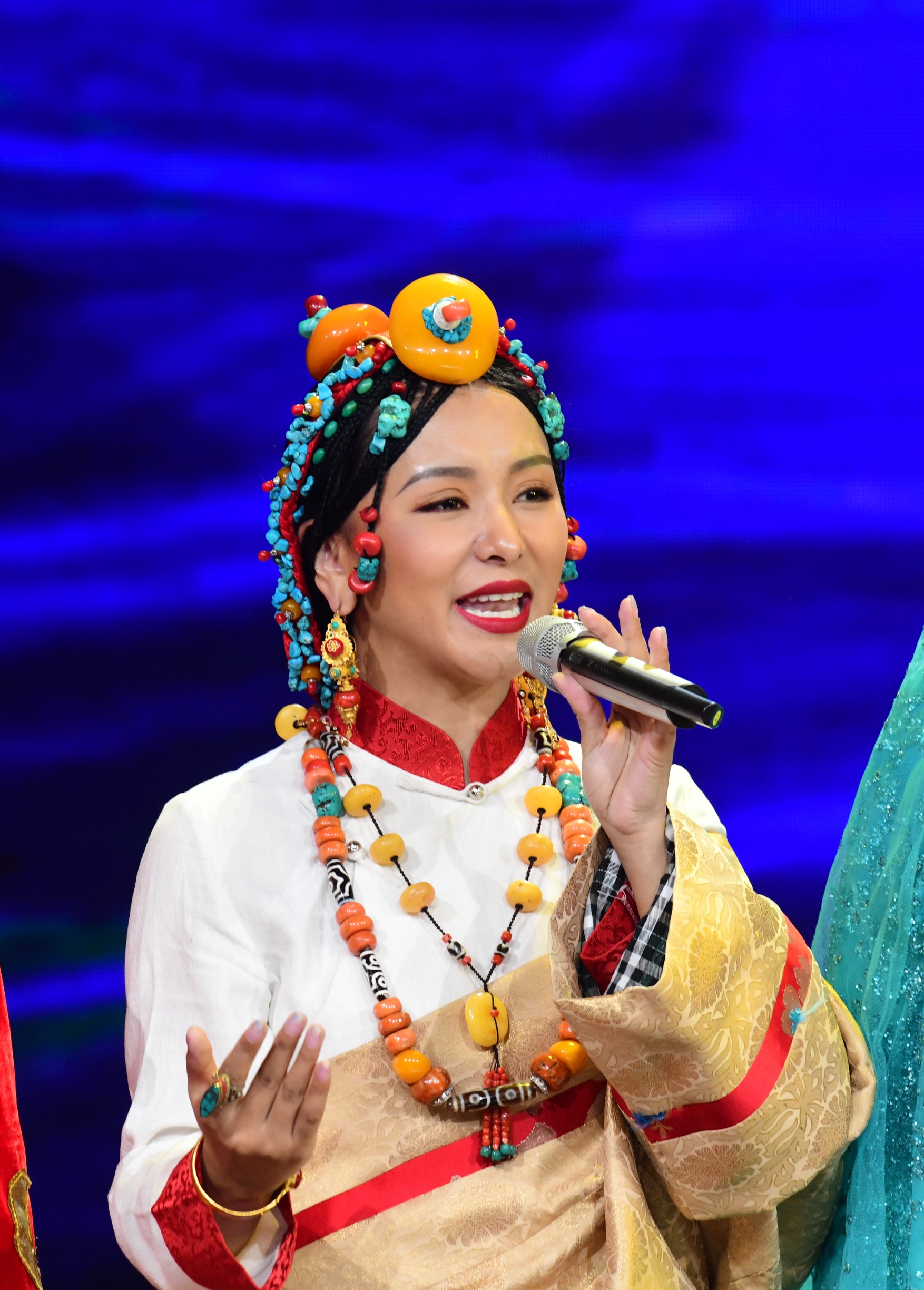 data-lemmaid="19428913">青海省 /a>玉树州,中国内地女歌手,退伍军人