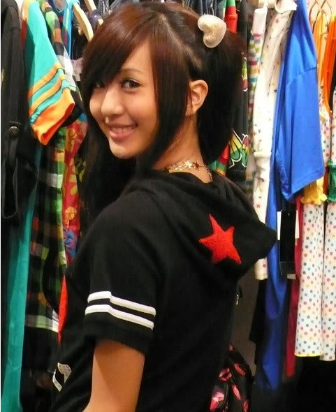 林嘉凌(1990年5月17日-),艺名为 a target="_blank" href="/item/蔷蔷