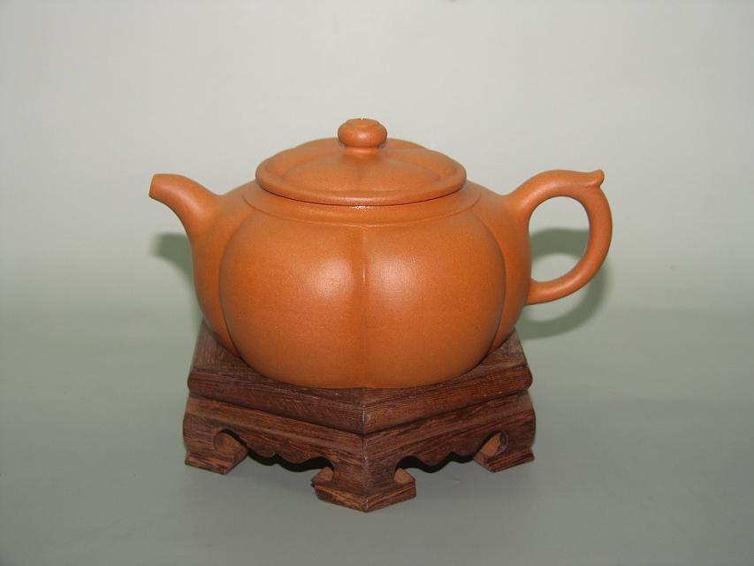  p data-id="gnaxh7d8jp">徐英,工艺美术师优秀青年陶艺家龙山堂紫砂