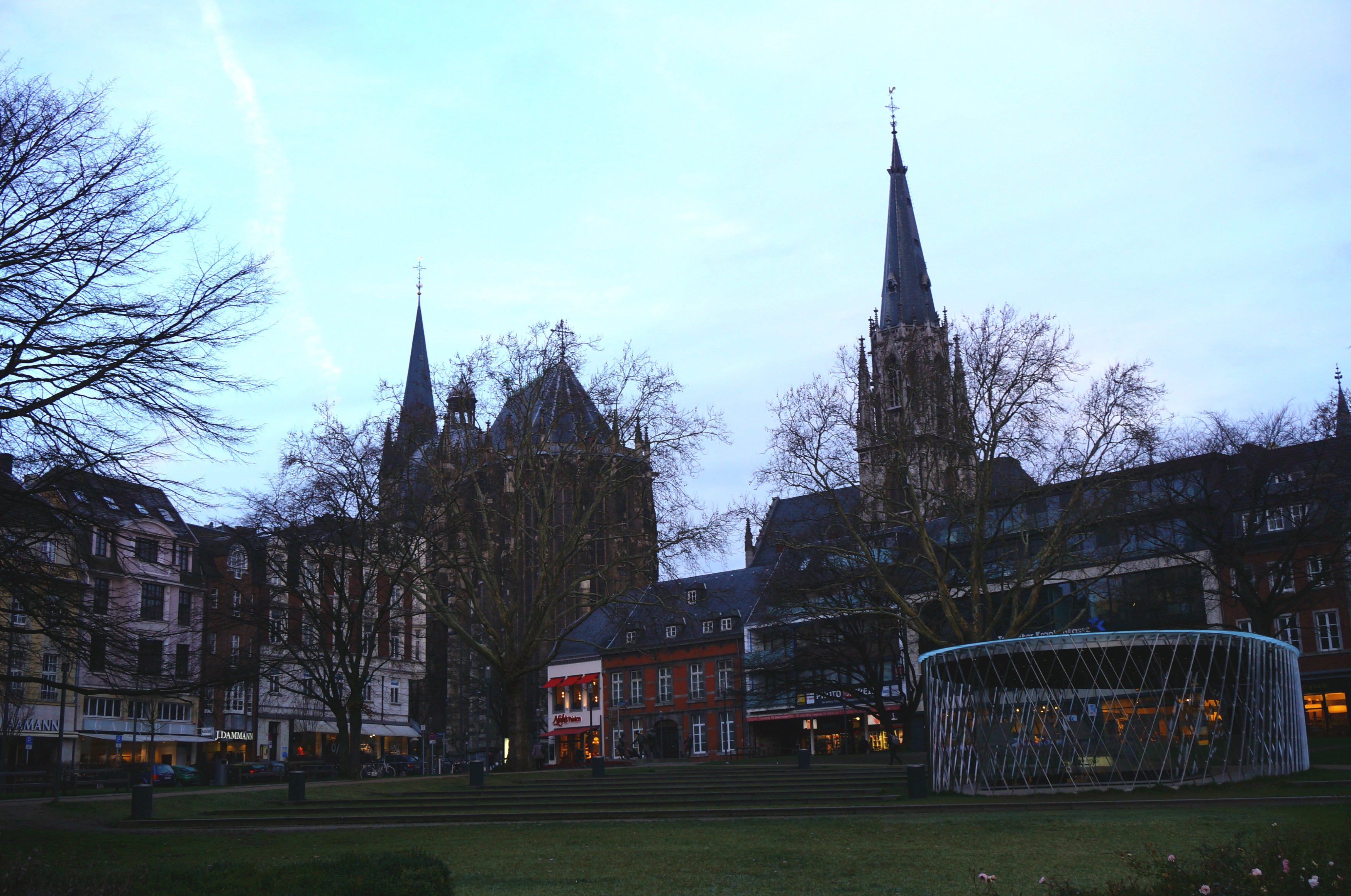 学院的总部位于德国亚琛 (北莱茵-威斯特法伦州). /p>