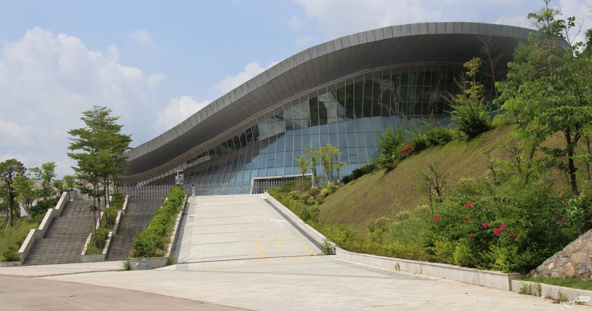 东山中学体育馆