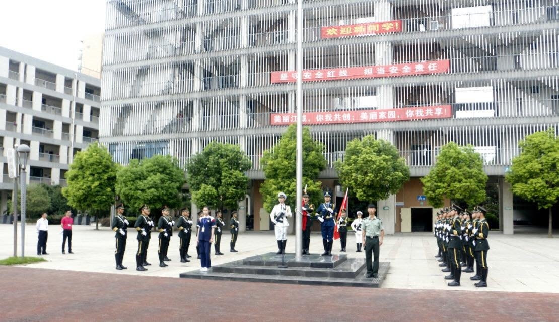  p>武汉市旅游学校是武汉市最早开办的旅游服务人才培养基地,是唯一一