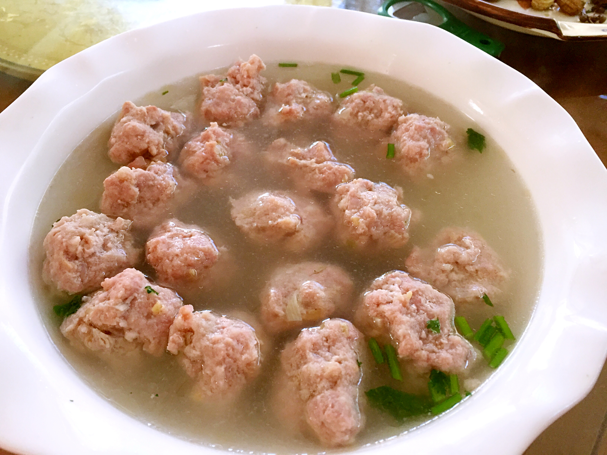 怎样制作猪肉丸子(制作猪肉丸子的做法)