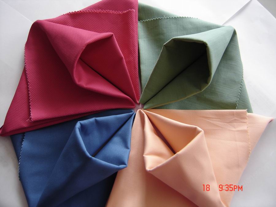  p data-id="gnbqg9puuq">锦棉是由 a target=