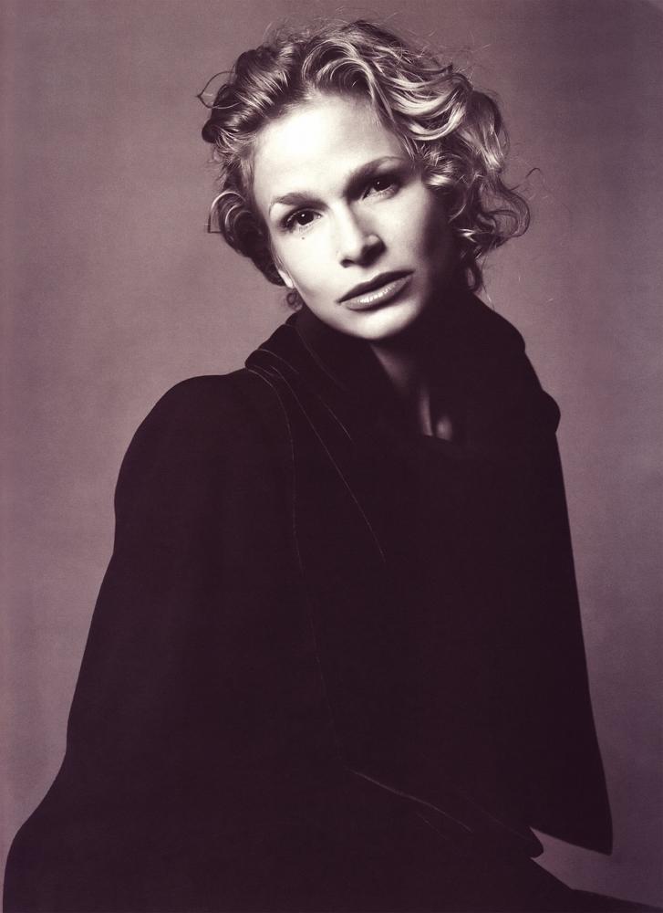  p>凯拉·塞吉维克,凭借电视剧《 a target="_blank" href="/item/罪