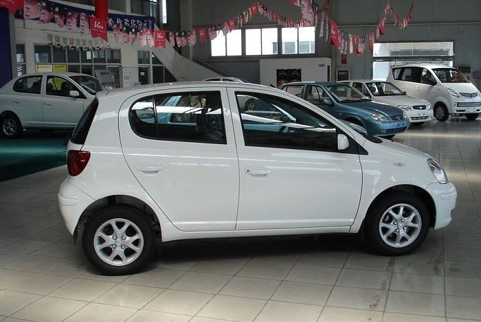  p>威姿在欧洲市场是叫"yaris",而不是叫"vizi".丰田旗下小型汽车.