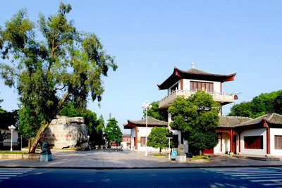  p>中国茶花文化园位于浙江省 a target="_blank" href="/item/金华市