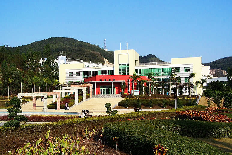  p>遵义医科大学珠海校区(the zhuhai campus of the zunyi medical