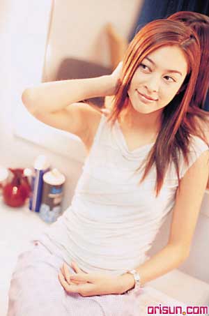  p>颜颖思,1983年1月31日出生,中国女模特,演员,歌手.