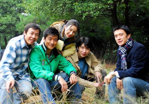 《红官窑》是李森执导,崔麟,张永胜编剧,李进荣,舒畅等主演的都市电视