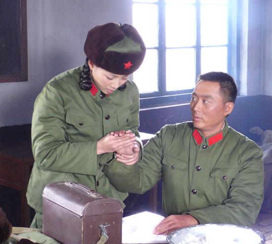  p>《在那遥远的地方》是御景江山影视文化公司出品的年代情感剧,由