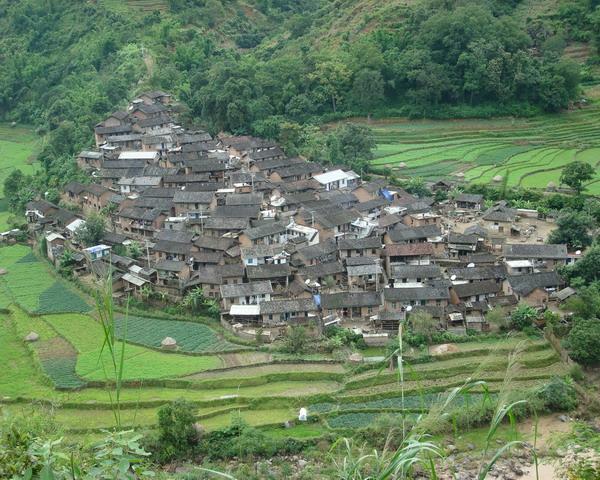  p>该行政村隶属景谷傣族彝族自治县永平镇,地处镇西边,距镇政府所在