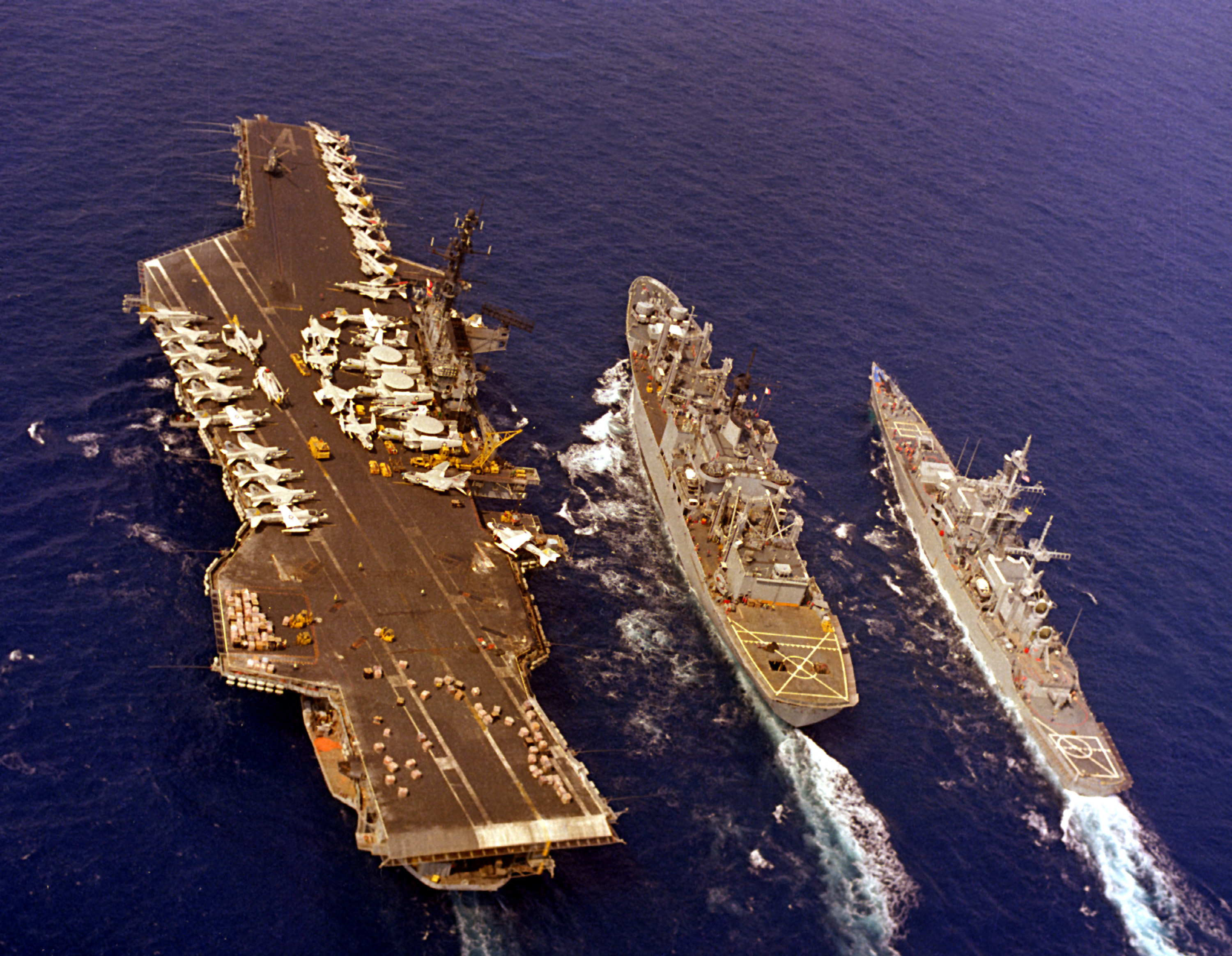  p>中途岛级航空母舰(英文: b>midway class aircraft carrier /b>)