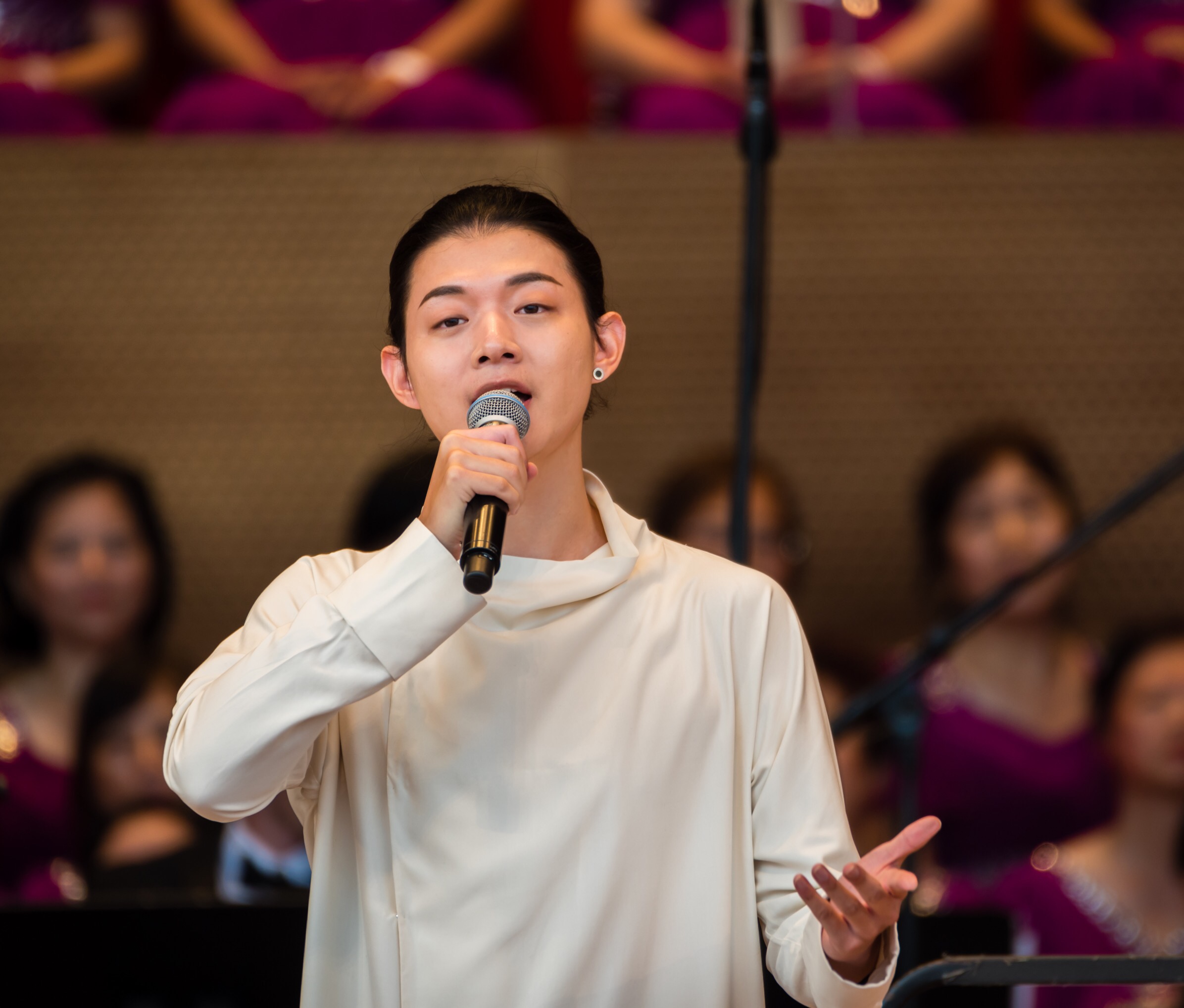  p>霍尊,1990年9月18日出生于上海,中国内地男歌手,音乐人,毕业于 a