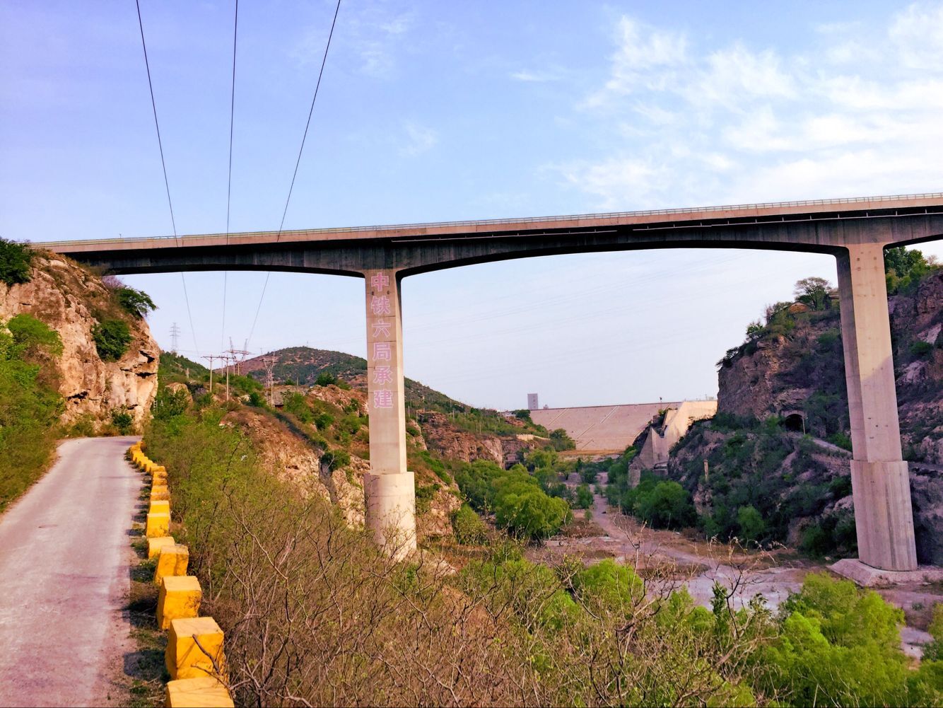 p>永定河峡谷,又称官厅山峡,幽州峡谷,亦即永定河上游河谷,从 a href