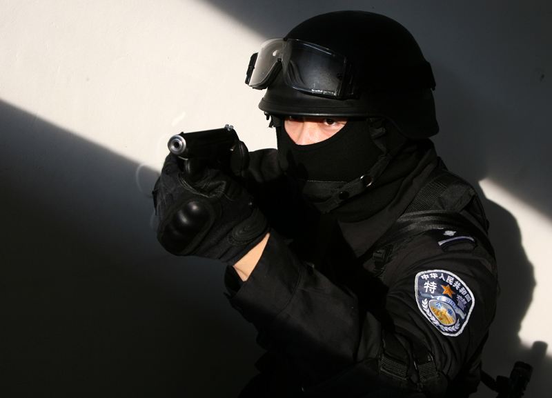 中华人民共和国人民警察