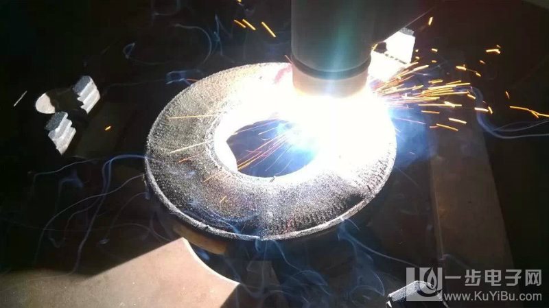 等离子弧焊接具有能量集中,生产率高,焊接速度快,应力变形小,电孤稳定