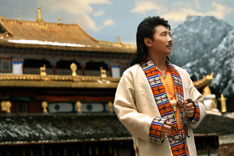  p>容中尔甲,1969年8月7日出生于四川 a target="_blank" href="/item