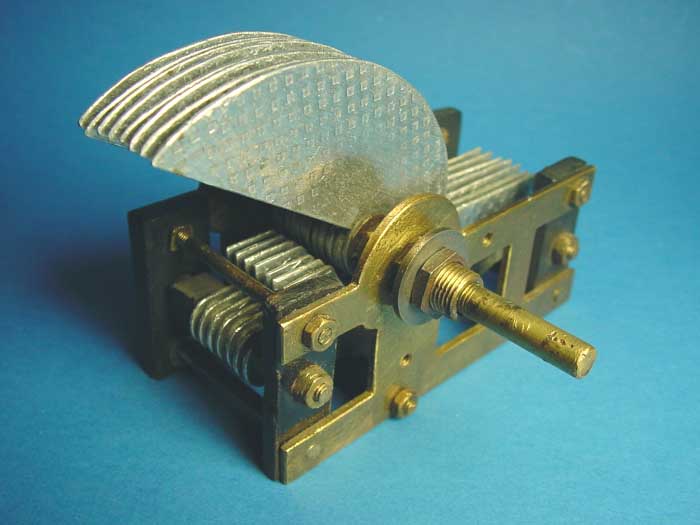  p>可变电容,即 a target="_blank" href="/item/可变电容器/10286046