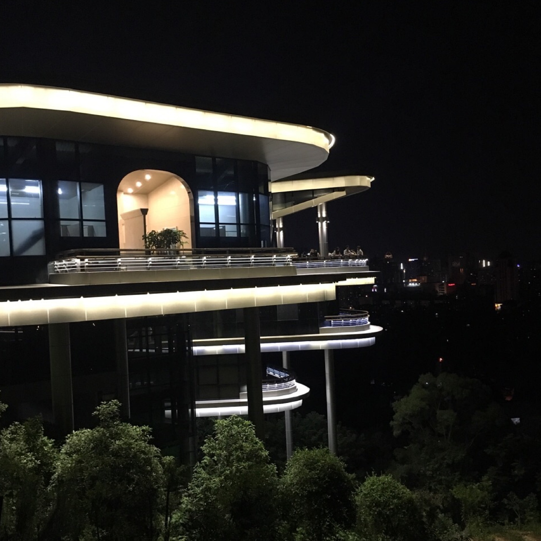 p data-id="gnrqkjkvnu">金鸡山公园位于福州晋安区金鸡山麓,总占地