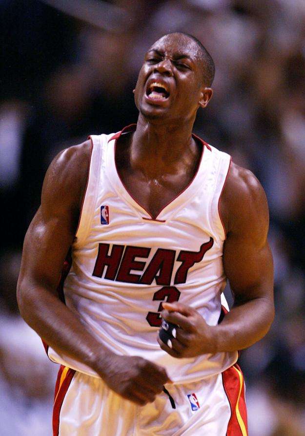  p>德怀恩·韦德(dwyane wade),1982年1月17日出生于美国 a target="