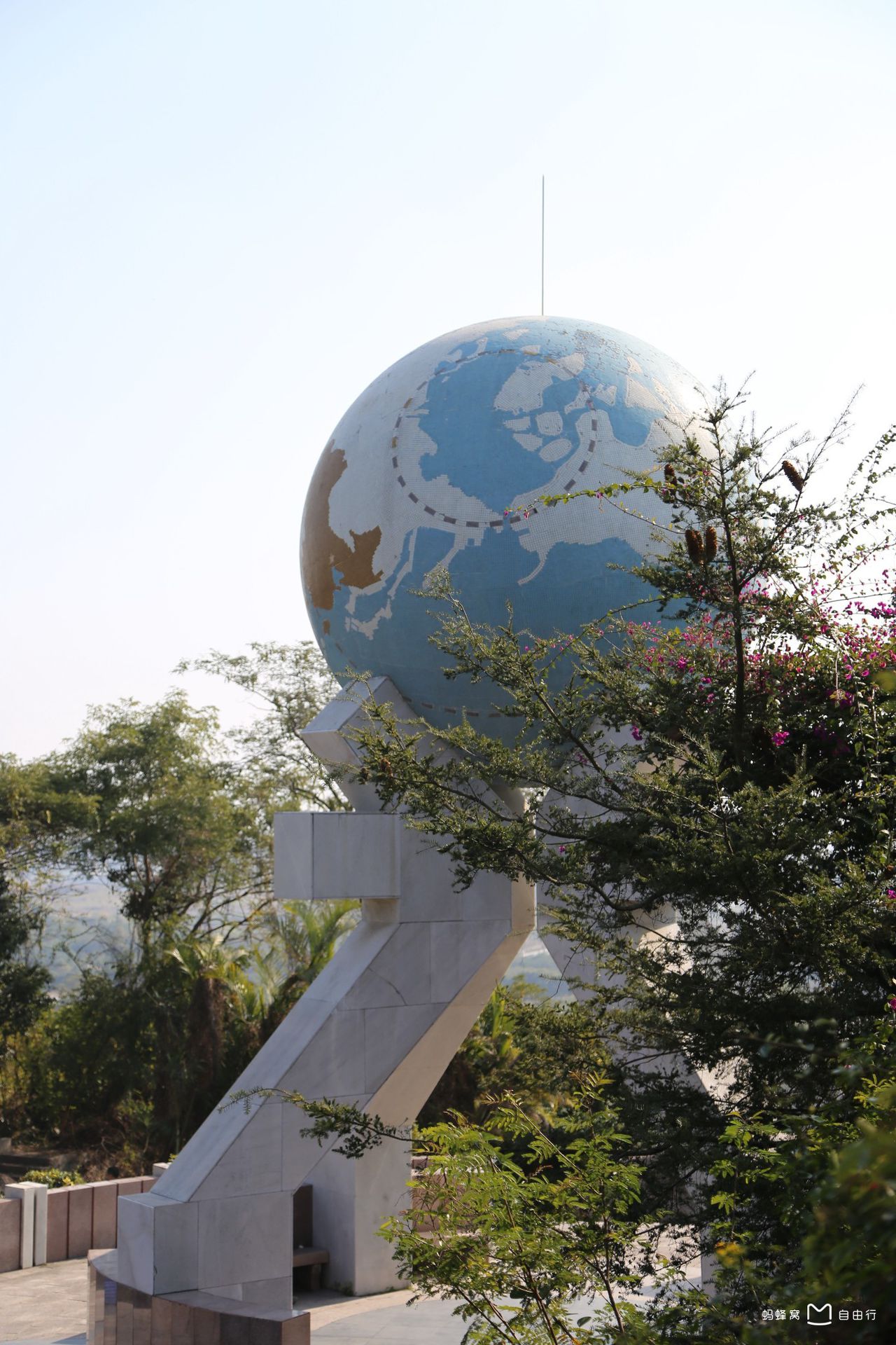 北回归线标志塔