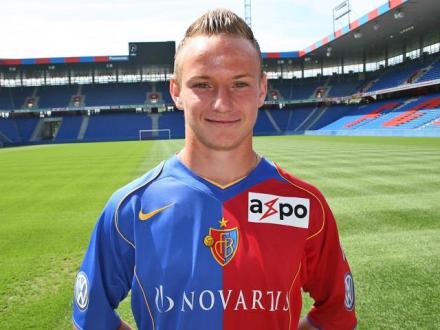  p>伊万·拉基蒂奇(ivan rakiti  ),1988年3月10日出生于瑞士 a