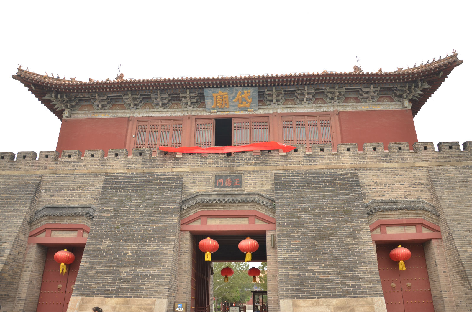  p>岱庙位于山东省 a target="_blank" href="/item/泰安市">泰安市 