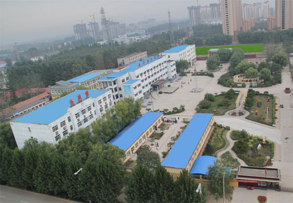 target="_blank" href="/item/固安">固安 /a>二中建于1978年,2002年